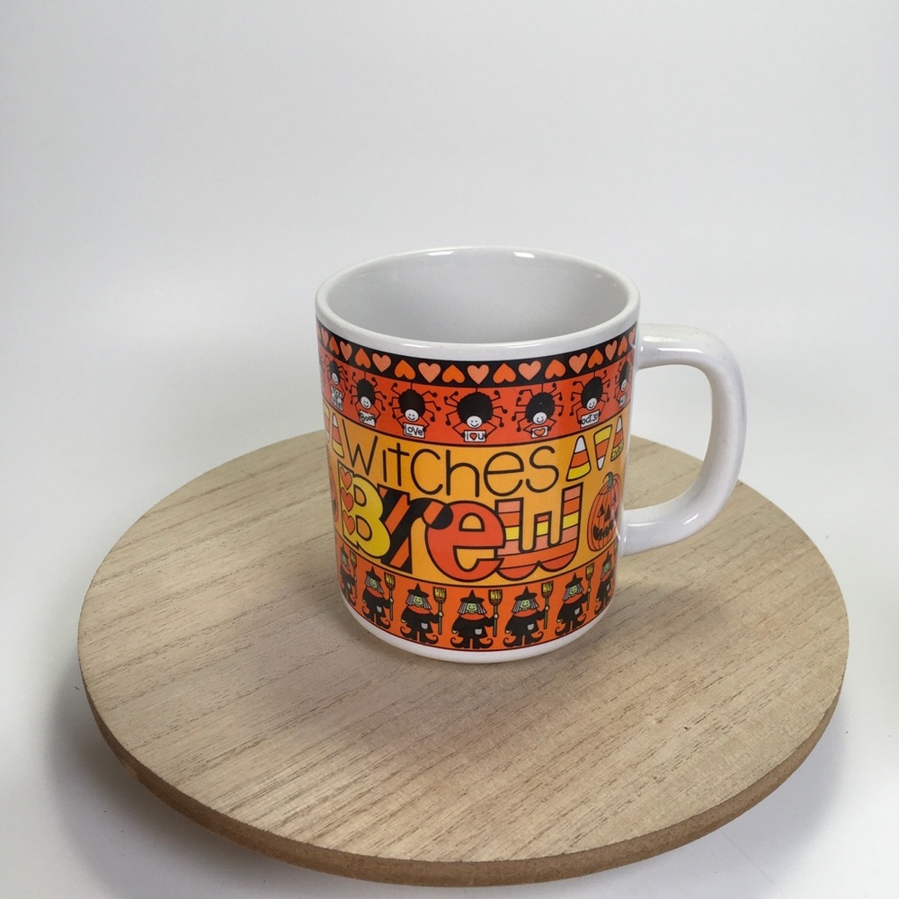 Vintage Love N Stuff Halloween Mugs Set of 4 - Picture 8 of 10